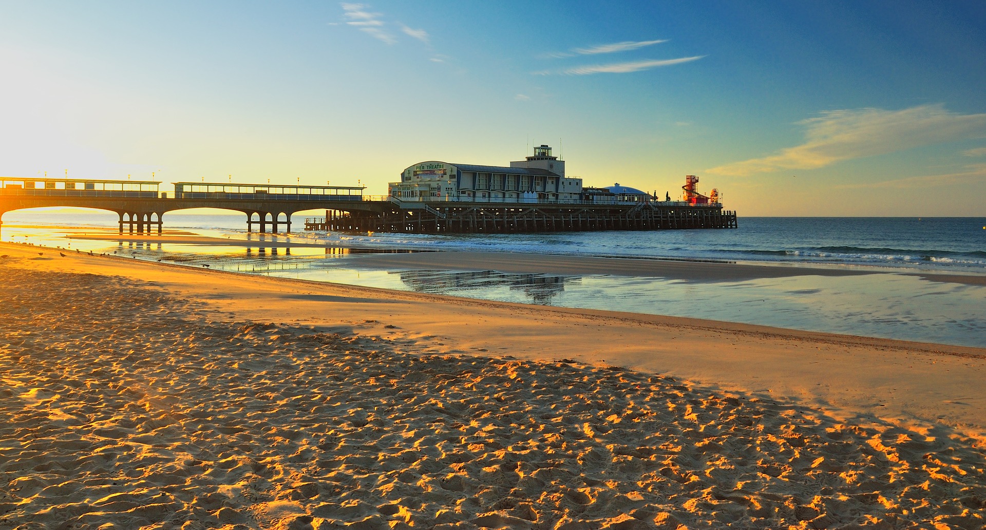 Hotels in Bournemouth, Hotels in Bournemouth seafront, Dance Holidays UK